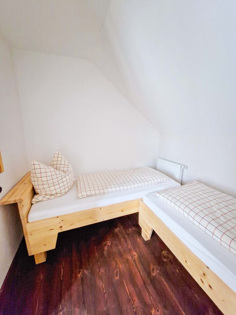 Betten im Herbergszimmer Gutshof Vogt Großtöpfer