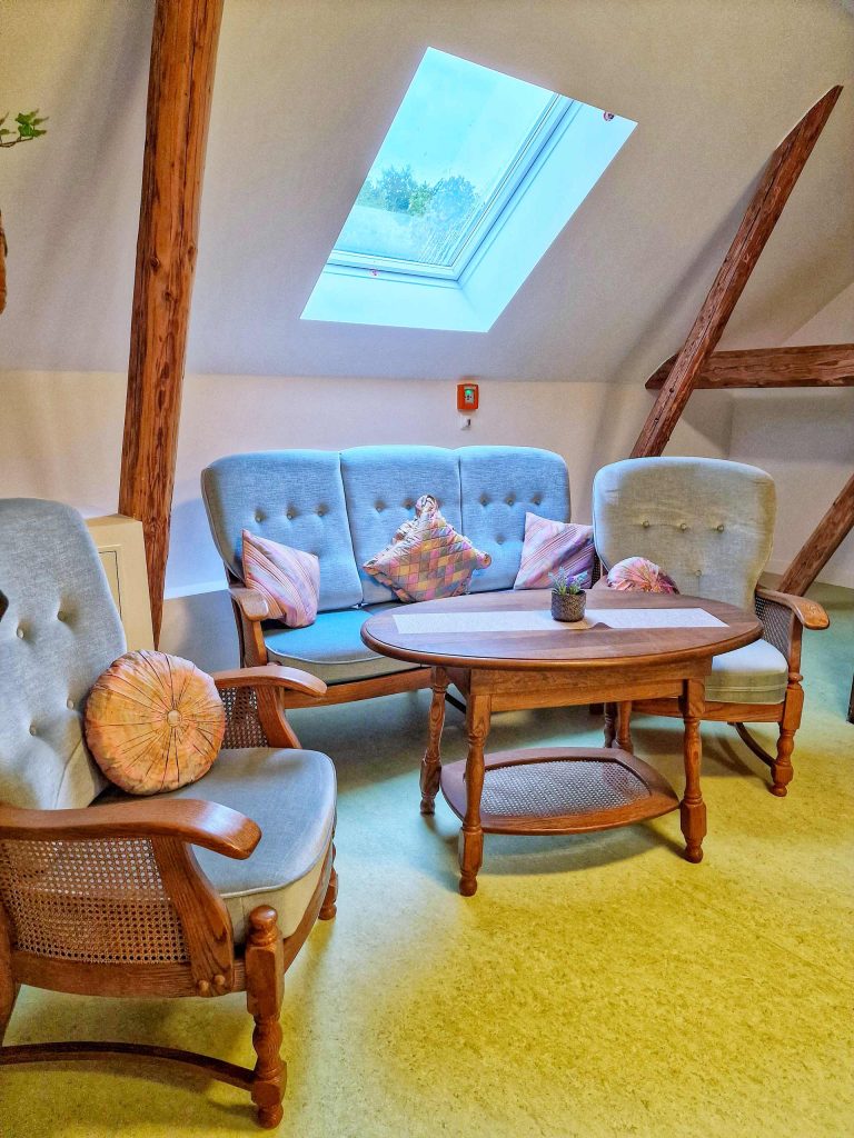 Sitzecke im Gutshof Vogt Großtöpfer